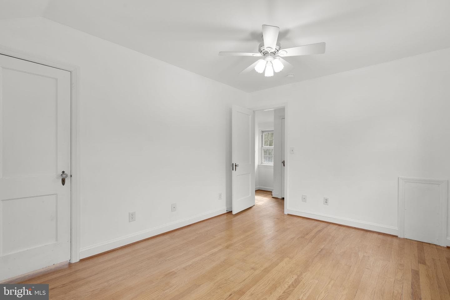 10511 Lorain Avenue photo 24
