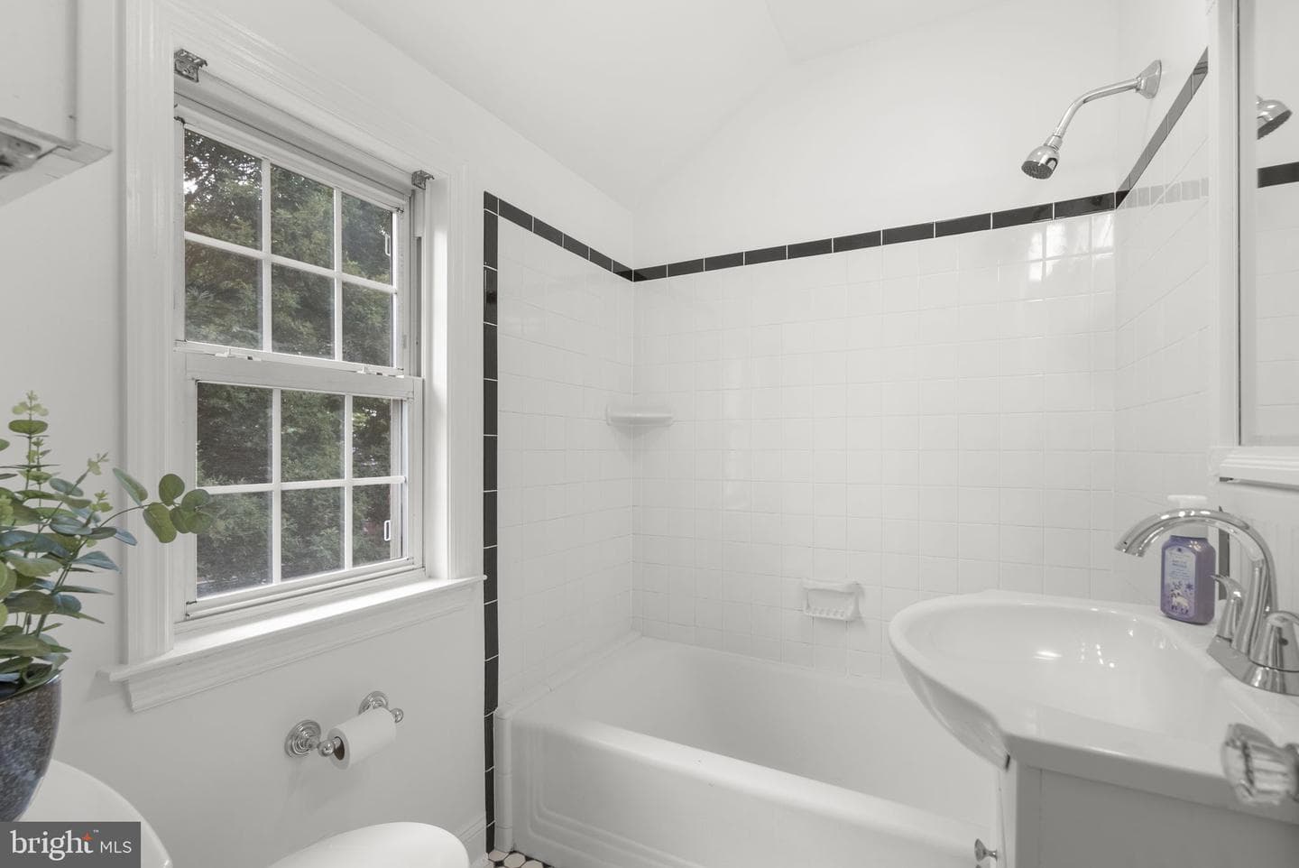 10511 Lorain Avenue photo 27