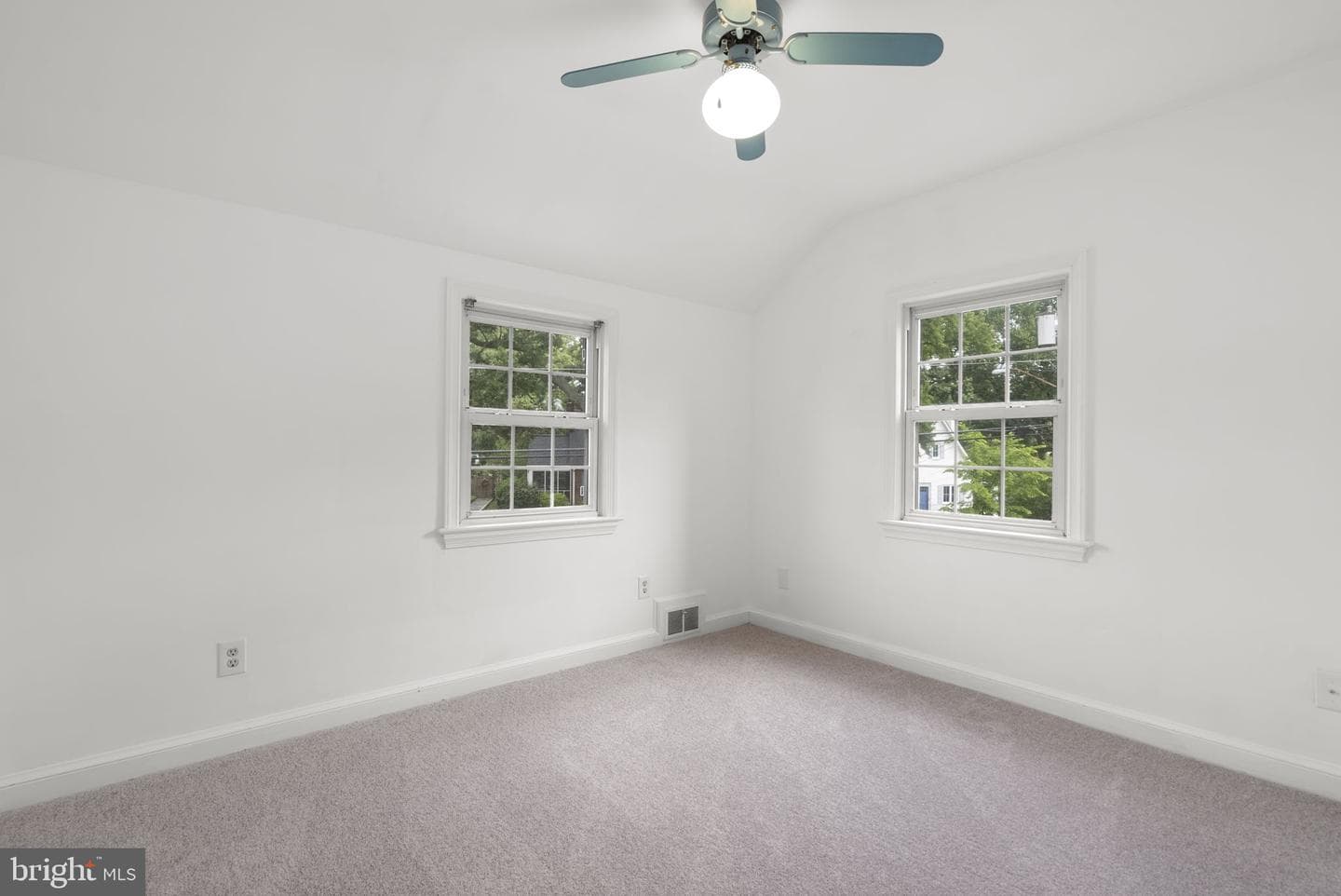 10511 Lorain Avenue photo 29