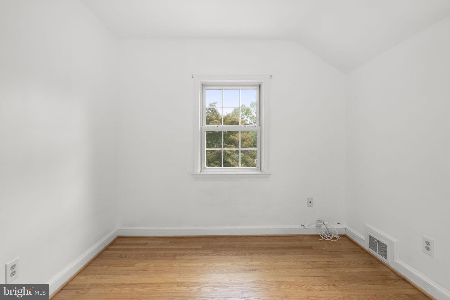 10511 Lorain Avenue photo 32