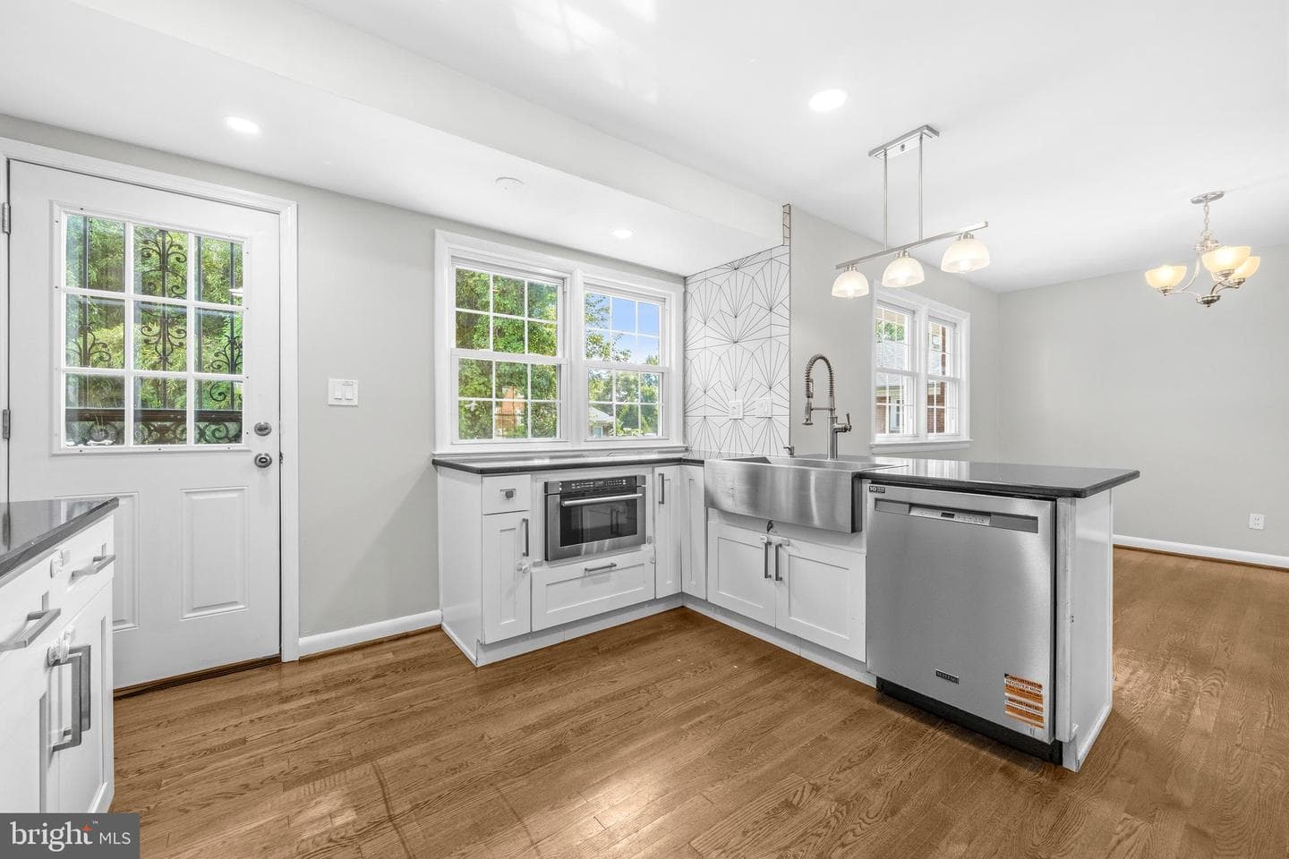 10802 Meadowhill Road photo 16