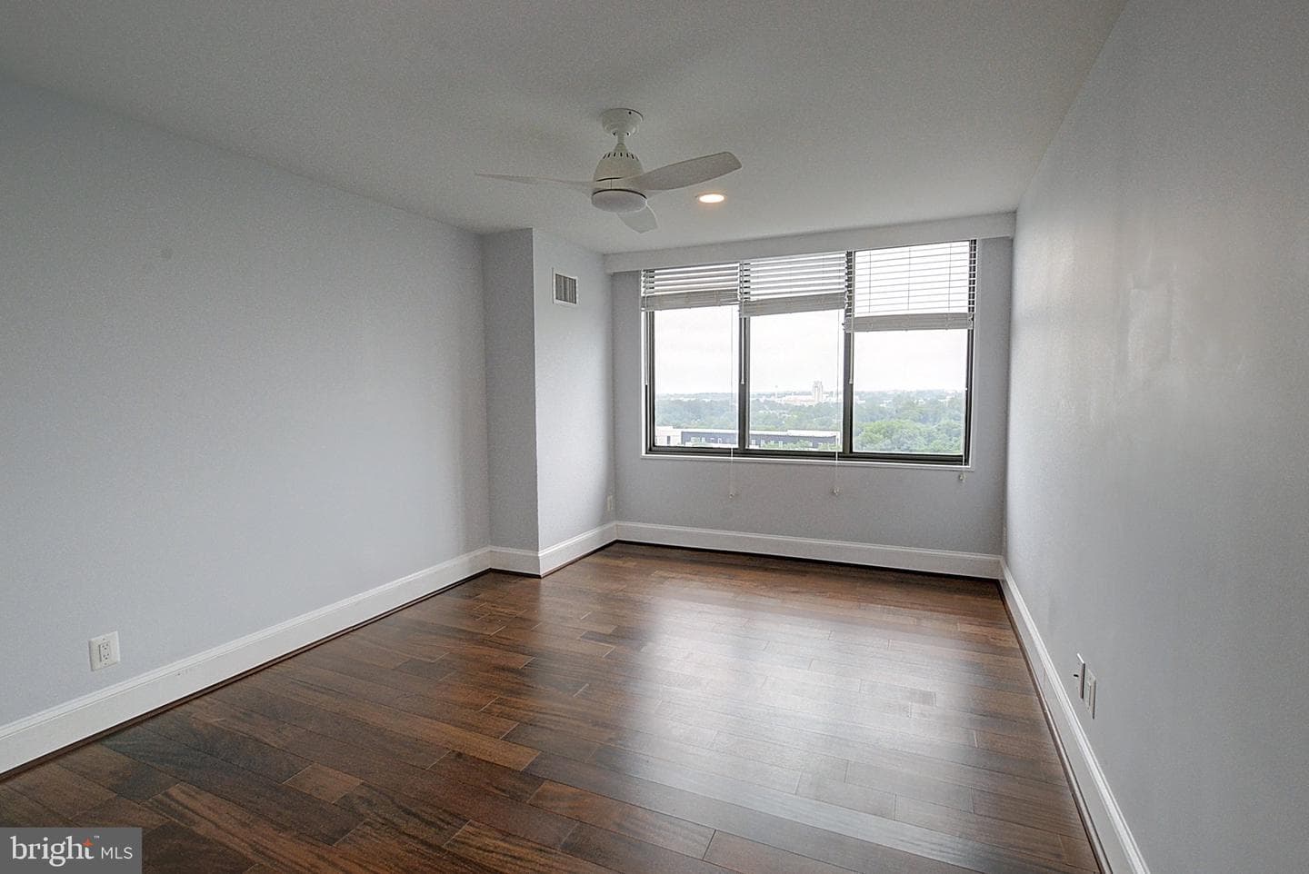5225 Pooks Hill Road #1804s photo 15