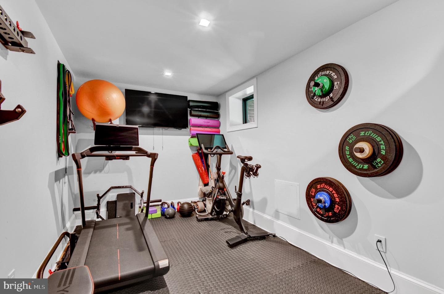 7601 Persimmon Tree Lane photo 31