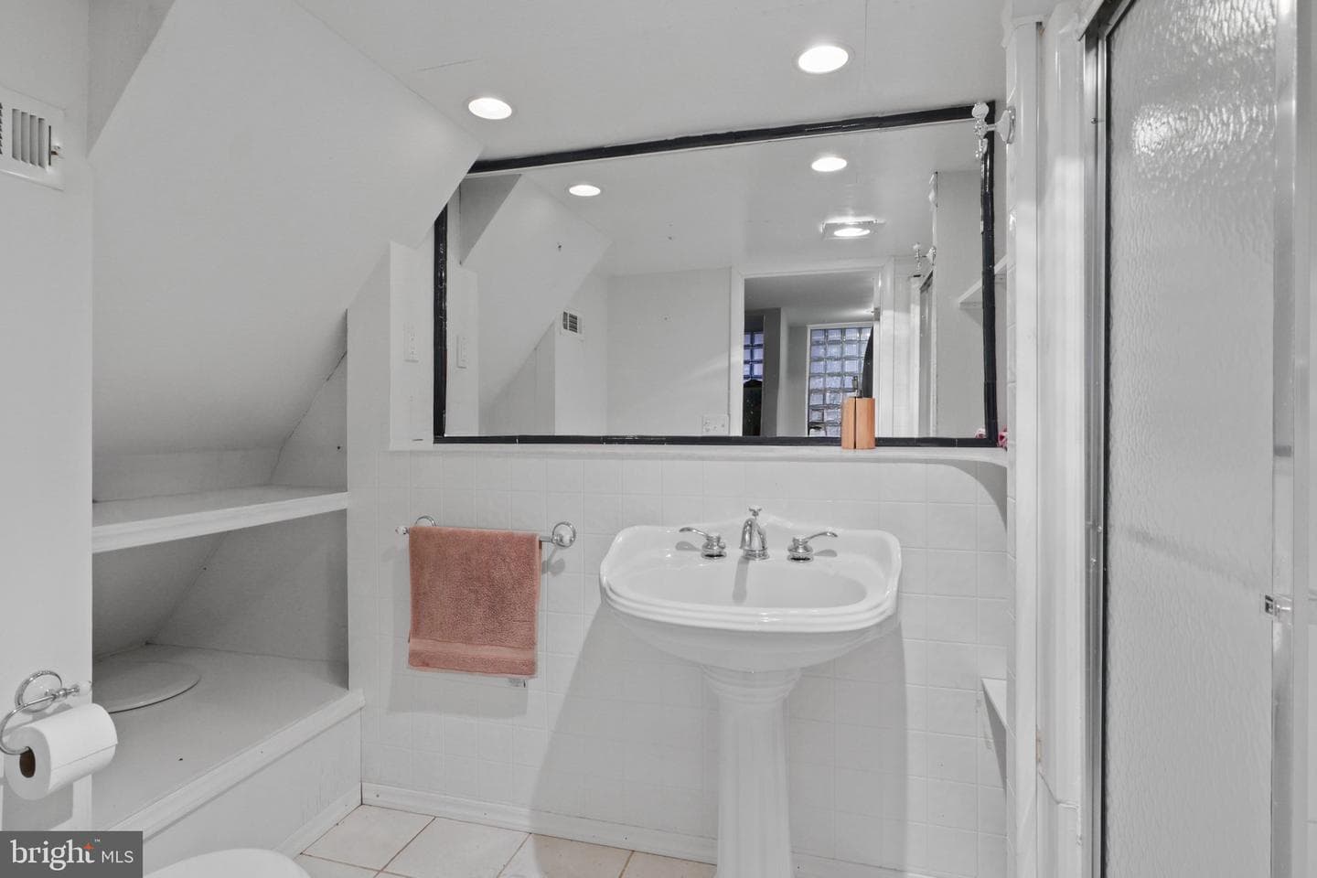 206 Grove Avenue photo 35