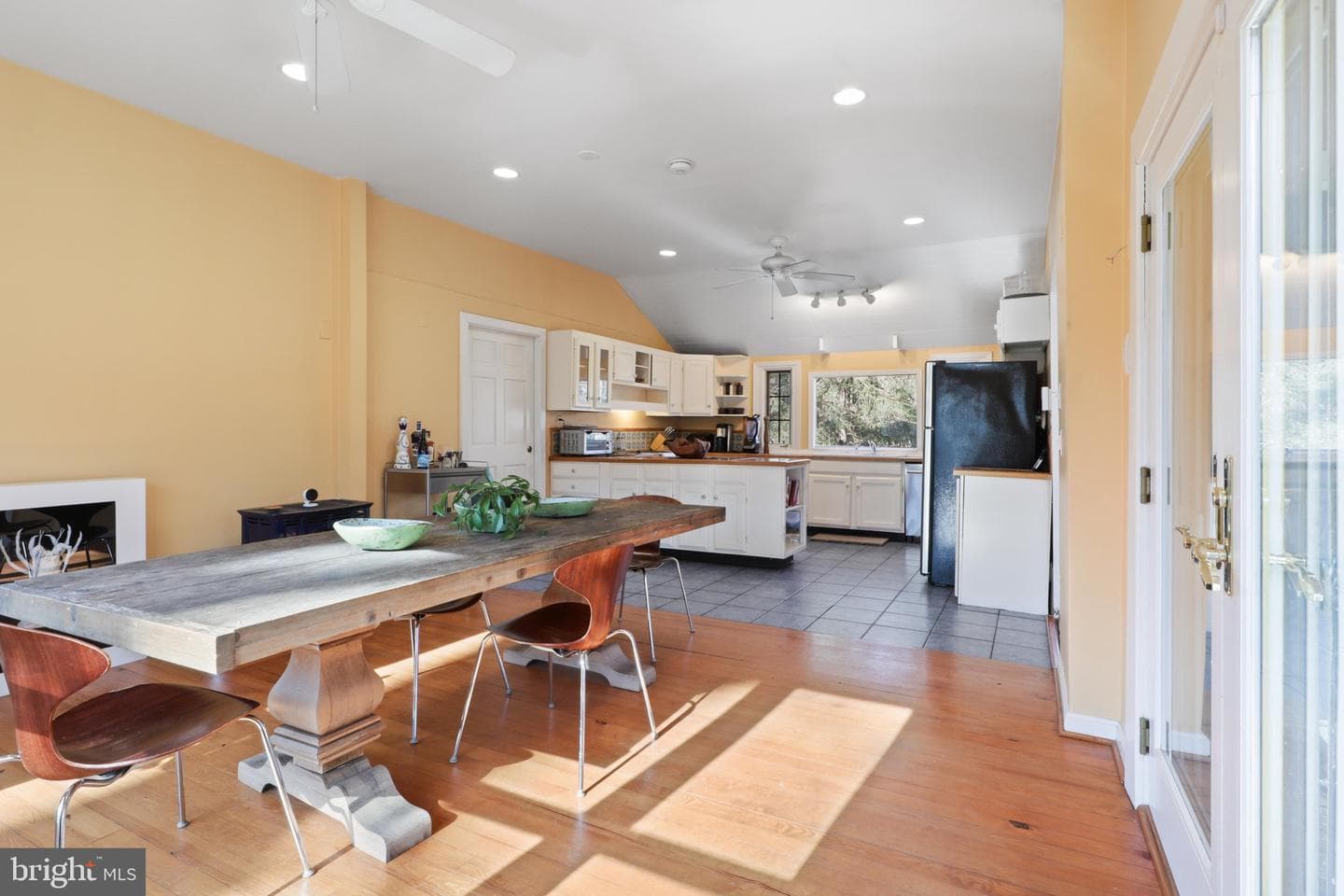 206 Grove Avenue photo 6