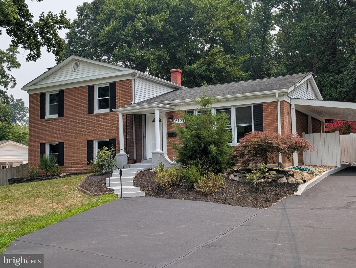 2704 Weller Road photo 1