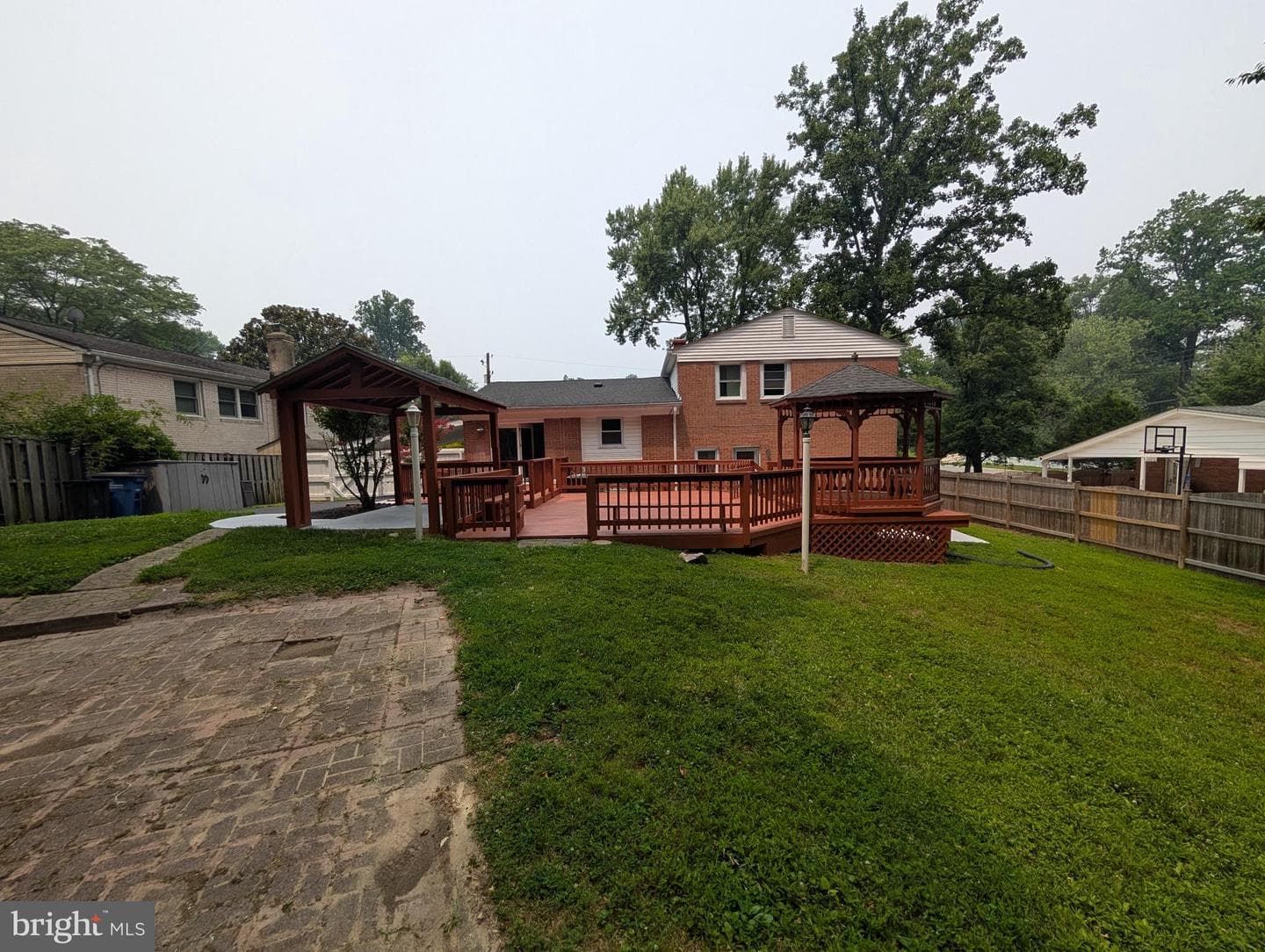 2704 Weller Road photo 5