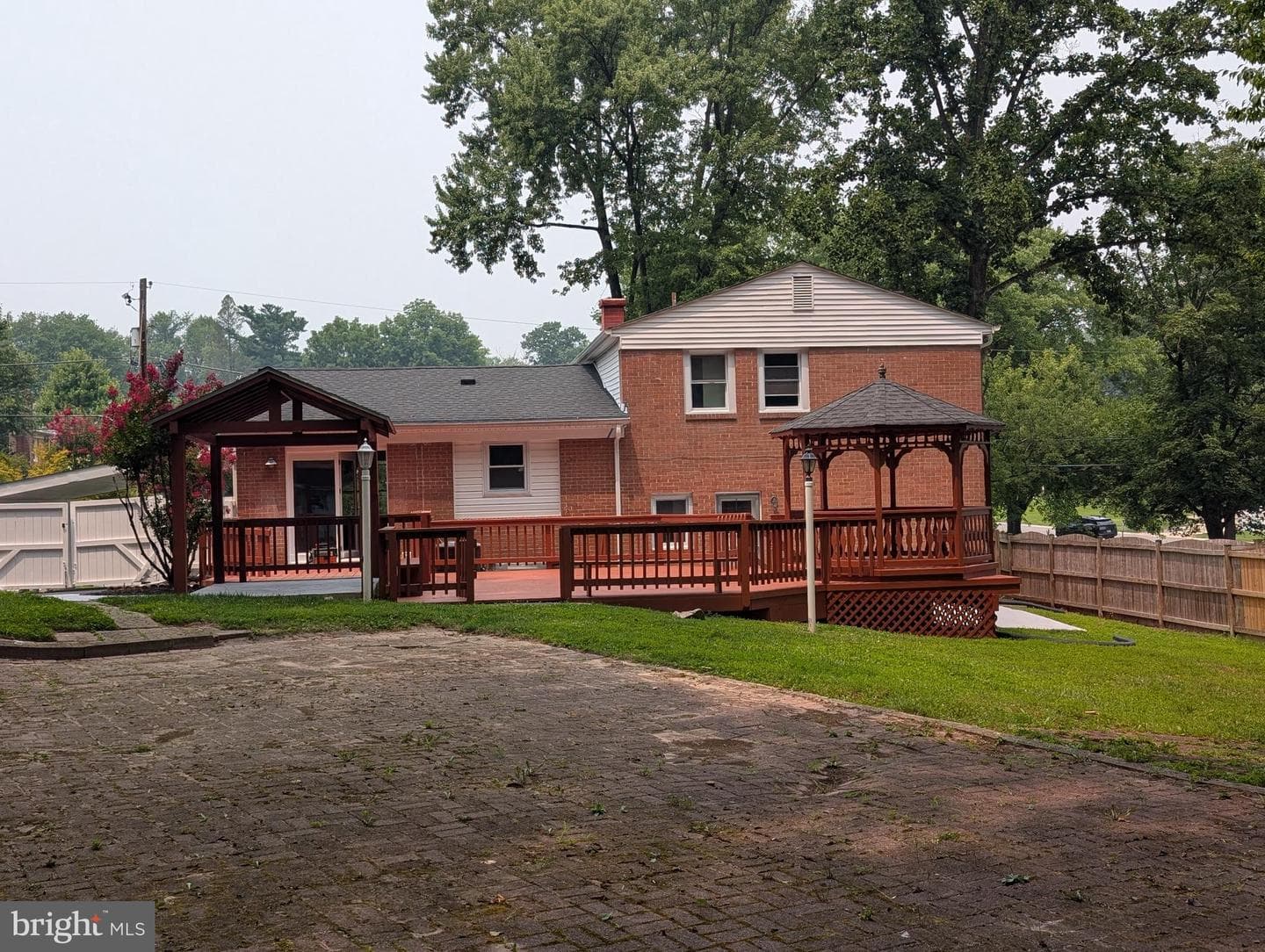 2704 Weller Road photo 8