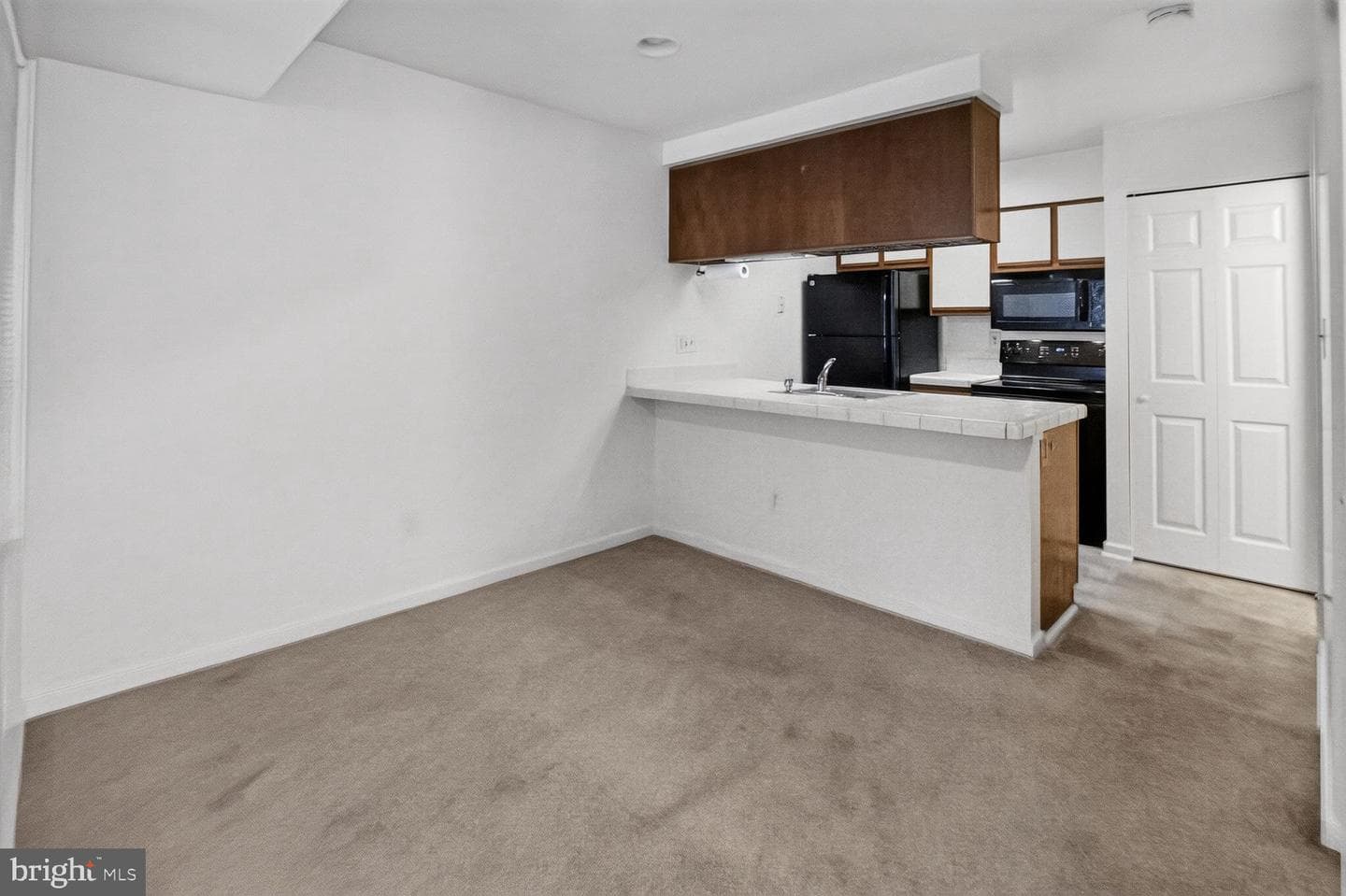 18430 Bishopstone Court #305 photo 12