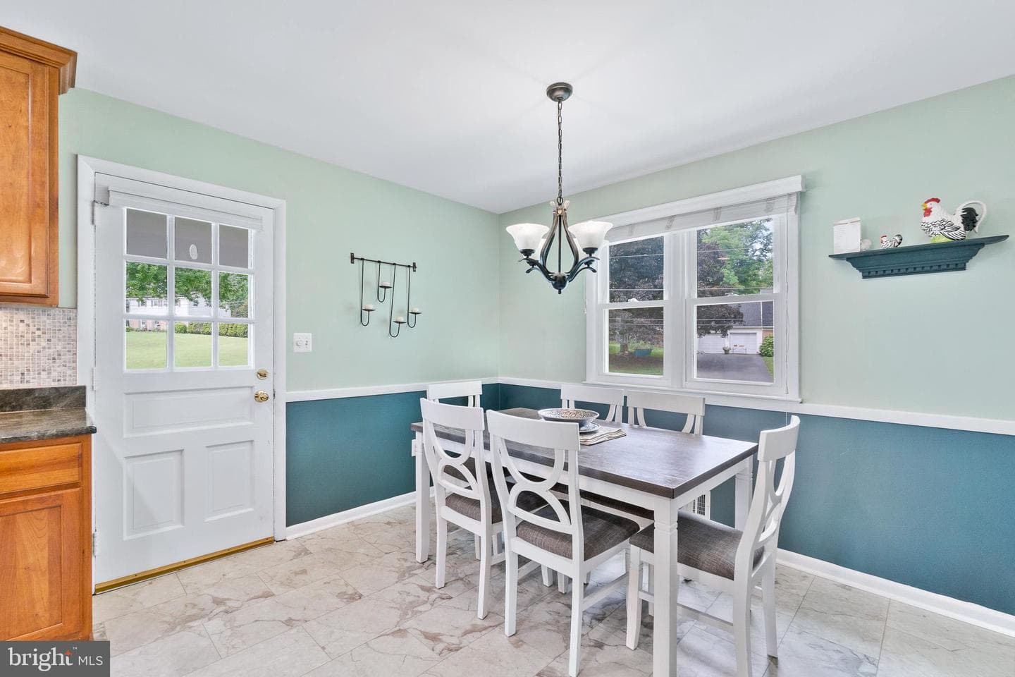 16517 Jilrick Street photo 9