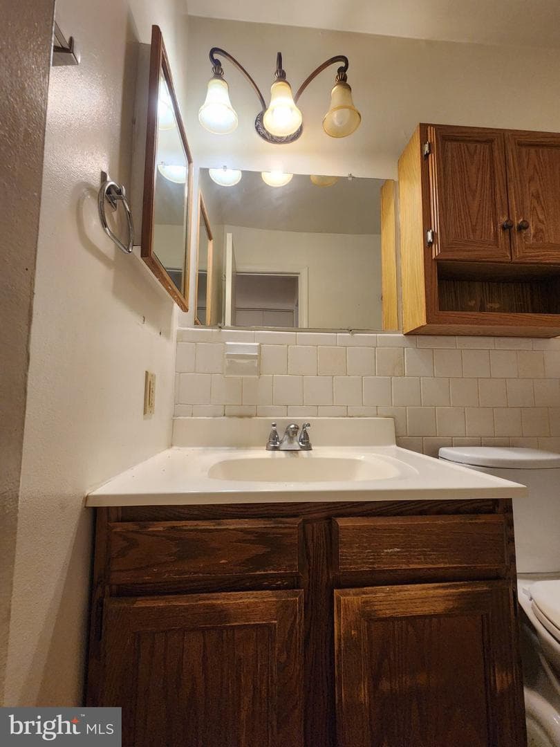 884 College Parkway #302 photo 17