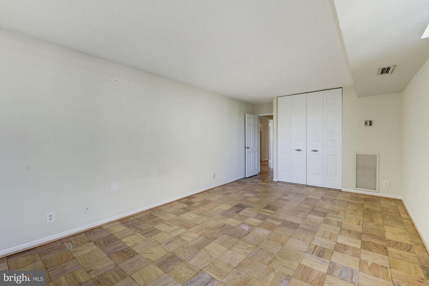 4601 Park Avenue #815q photo 12