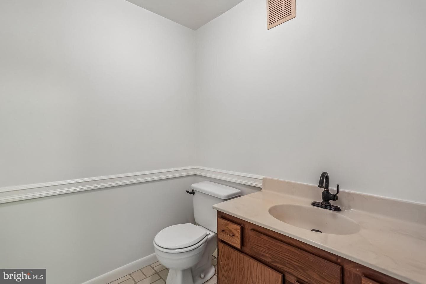 17014 Catalpa photo 32