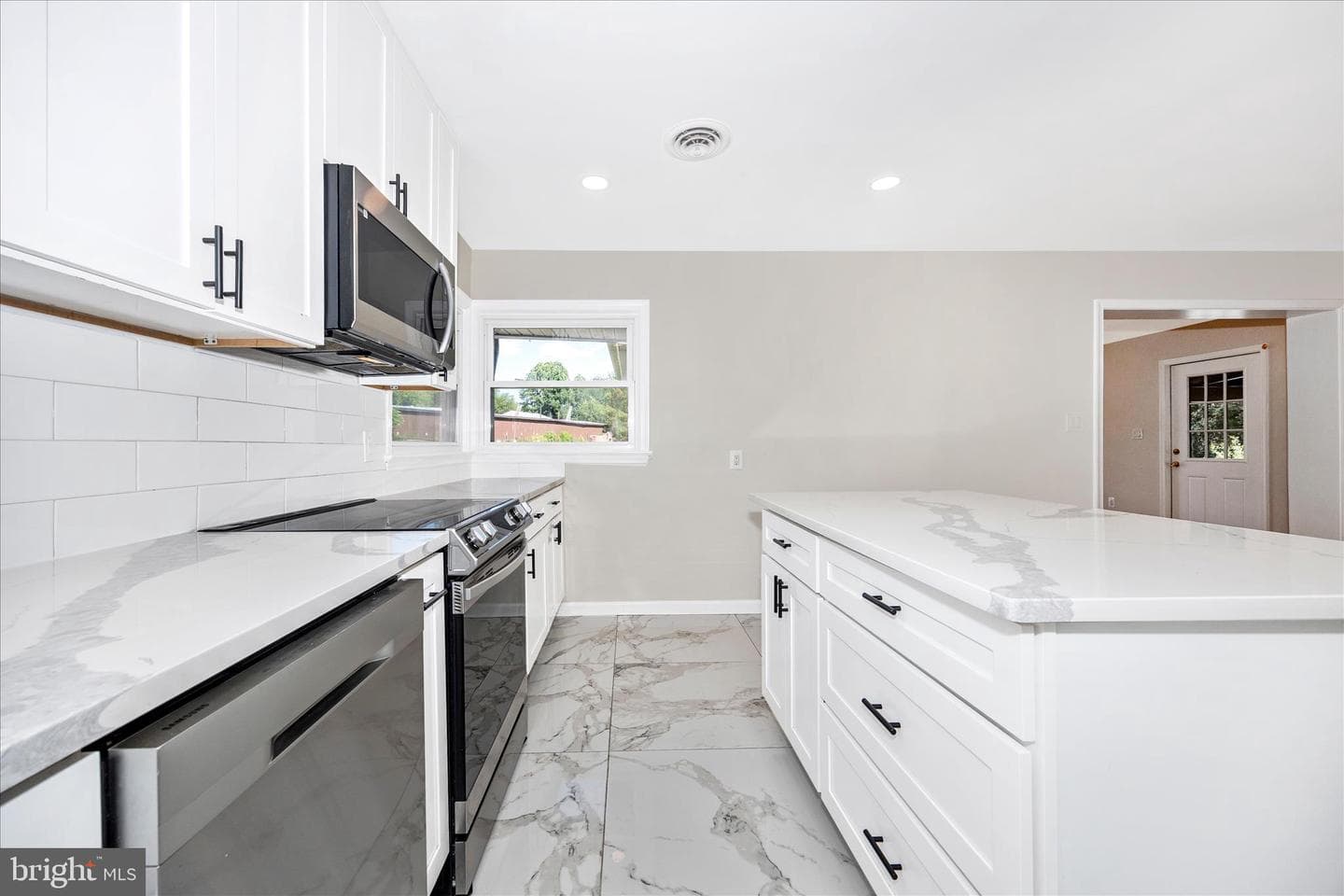 16215 Redland Road photo 15