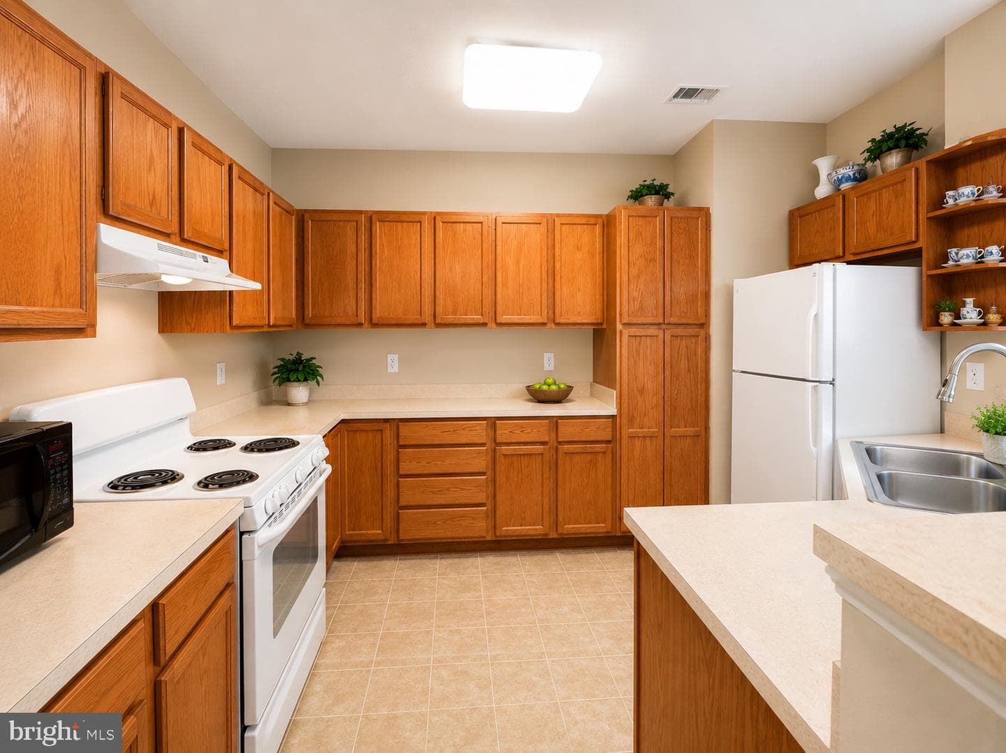 14241 Kings Crossing Blvd # 311 photo 5
