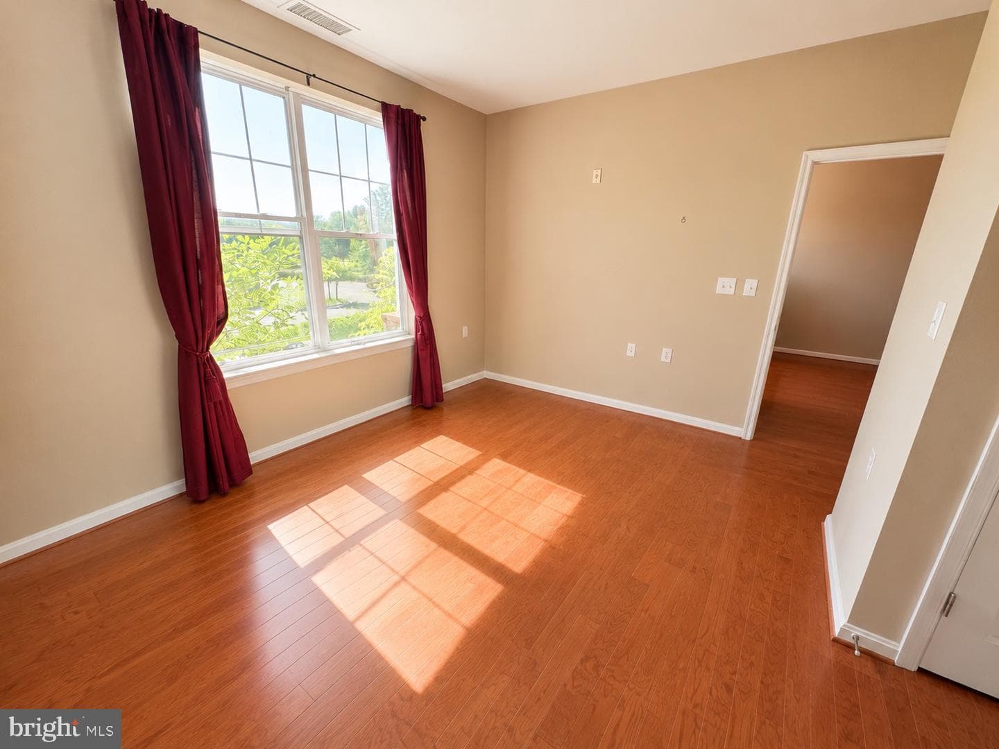14241 Kings Crossing Blvd # 311 photo 7