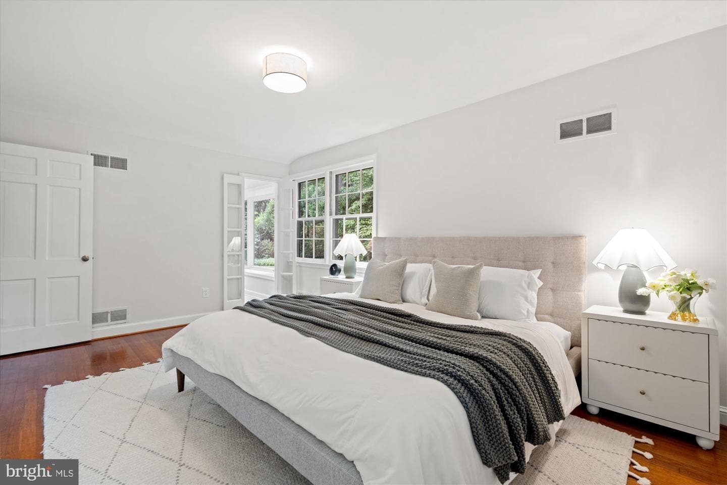 5016 Scarsdale Road photo 17