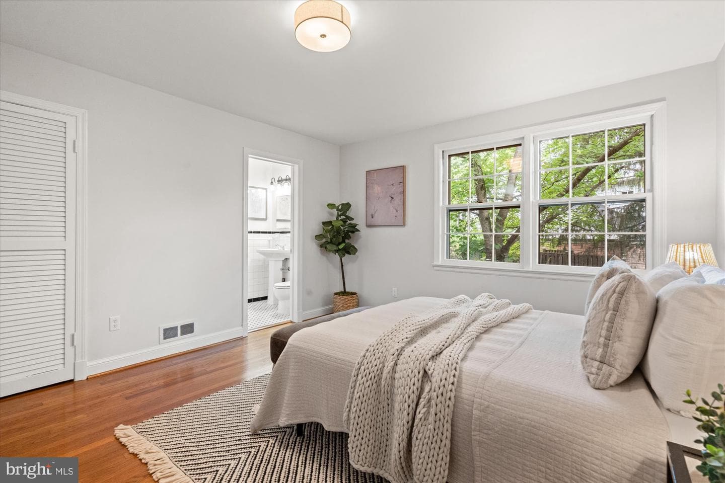 5016 Scarsdale Road photo 19