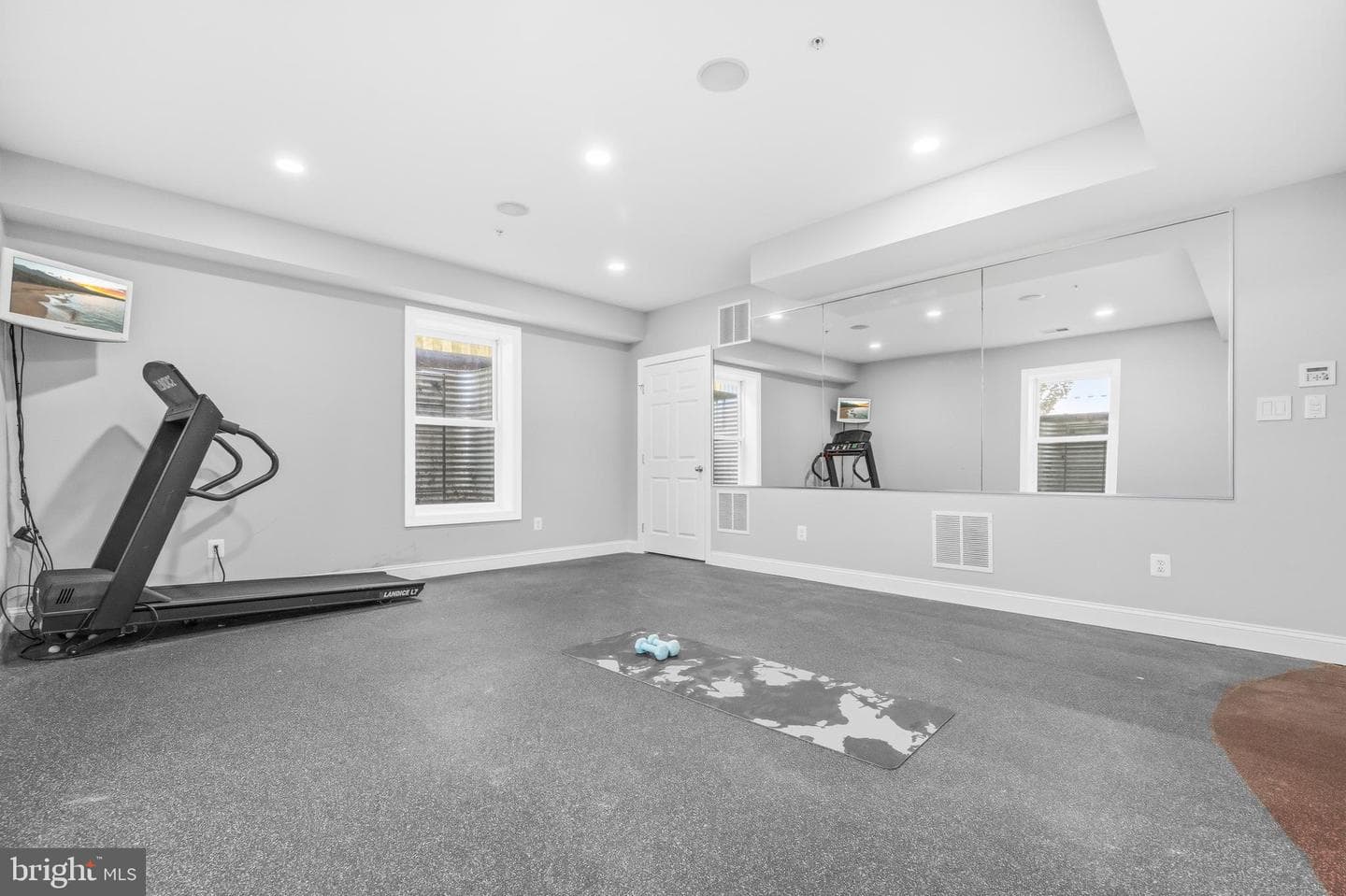 9421 Holland Ave photo 49