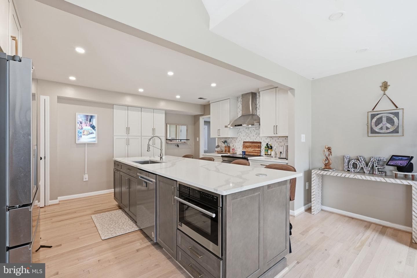 118 Upshire Circle photo 19