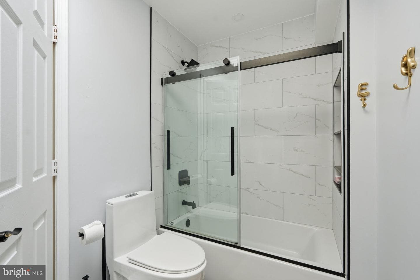 118 Upshire Circle photo 41