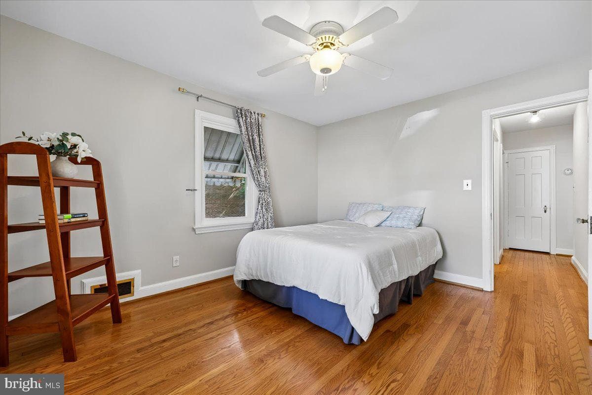 10404 Amherst Avenue photo 19