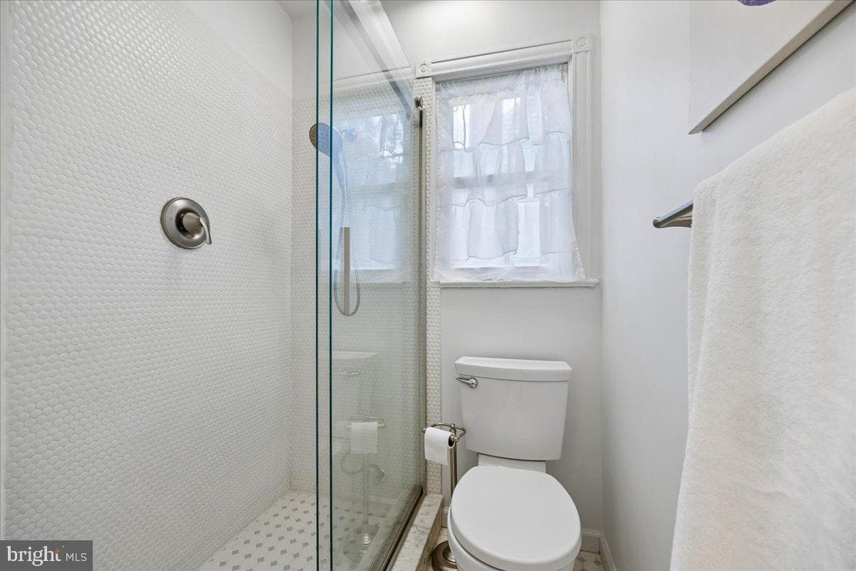 10404 Amherst Avenue photo 23