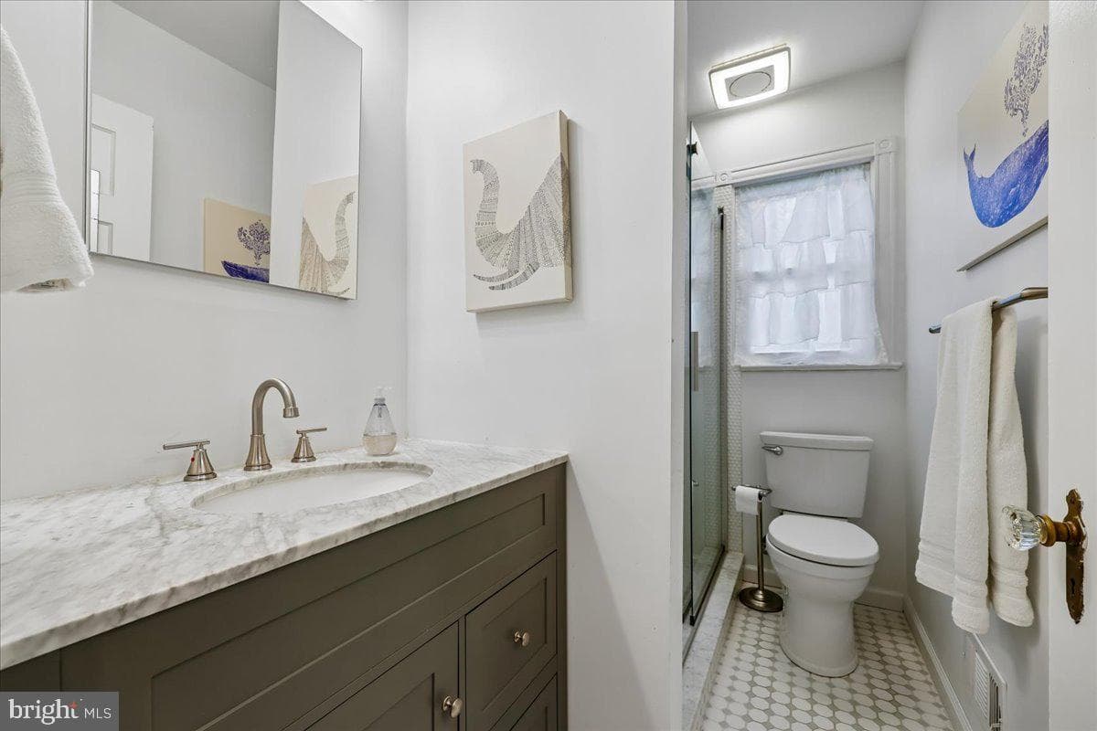 10404 Amherst Avenue photo 28
