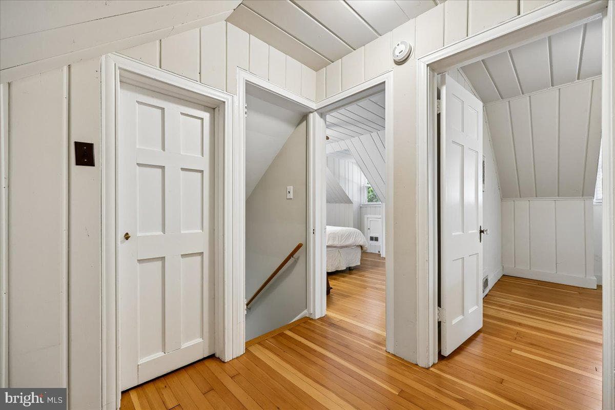 10404 Amherst Avenue photo 30