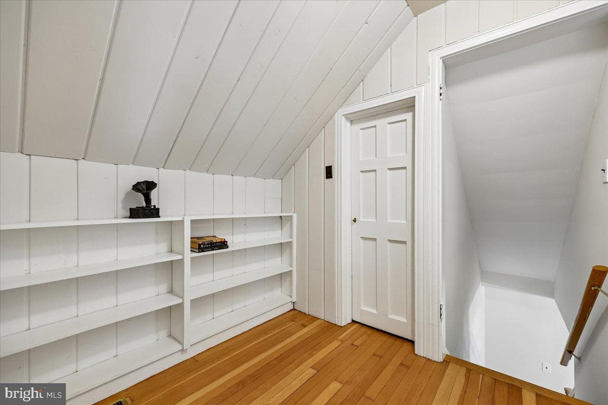 10404 Amherst Avenue photo 31
