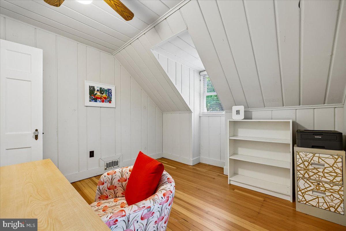 10404 Amherst Avenue photo 33