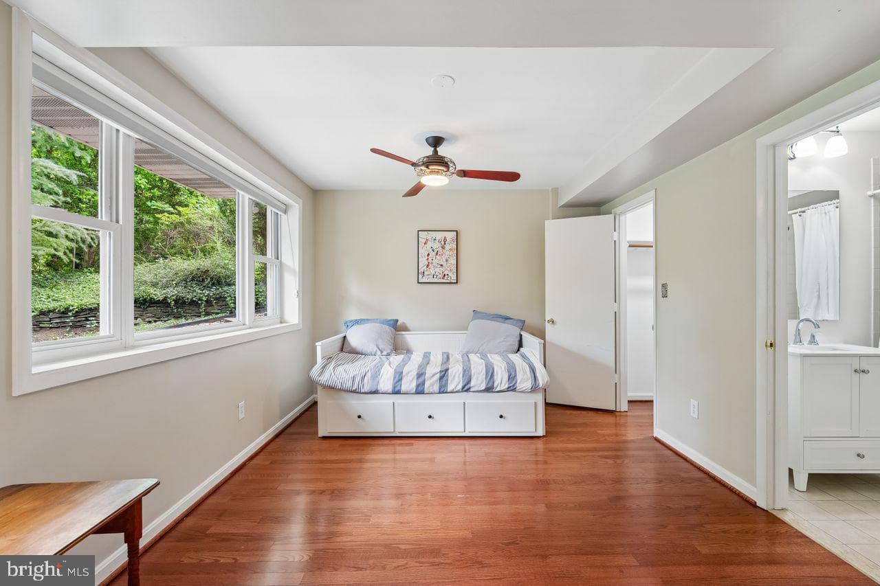 8429 Farrell Drive photo 21