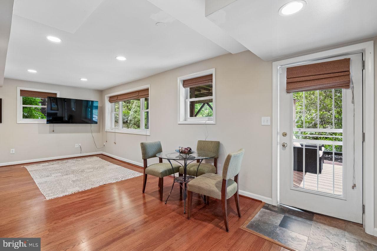 8429 Farrell Drive photo 24