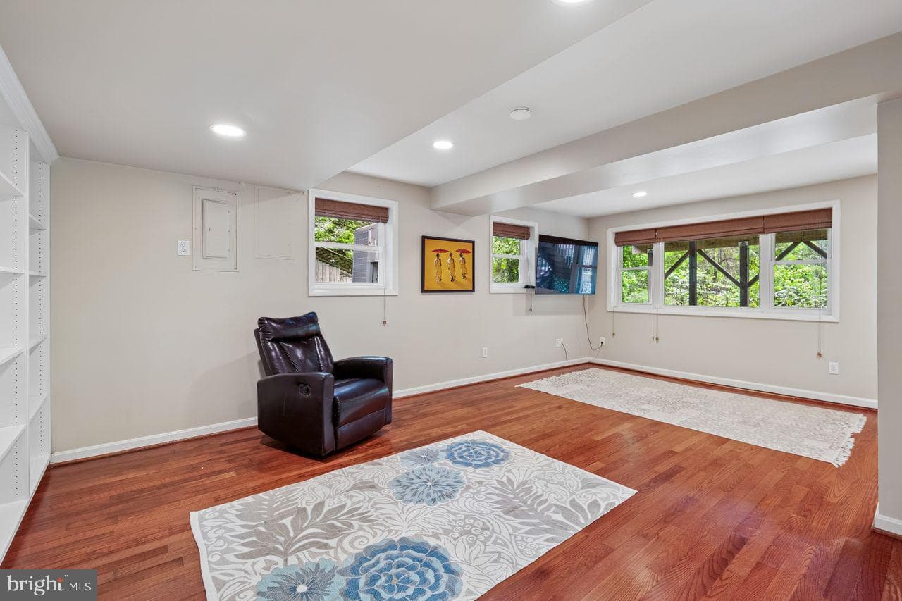 8429 Farrell Drive photo 26