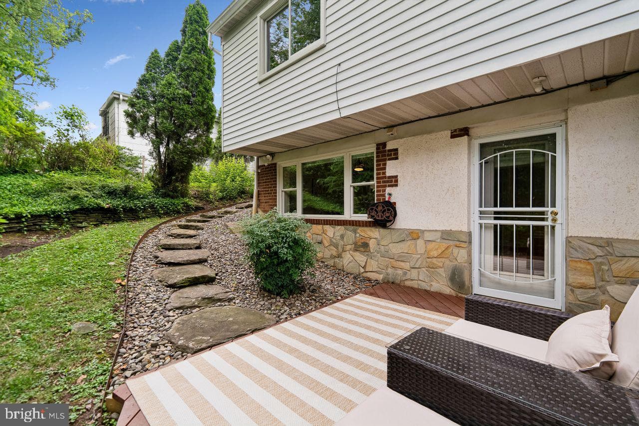8429 Farrell Drive photo 28