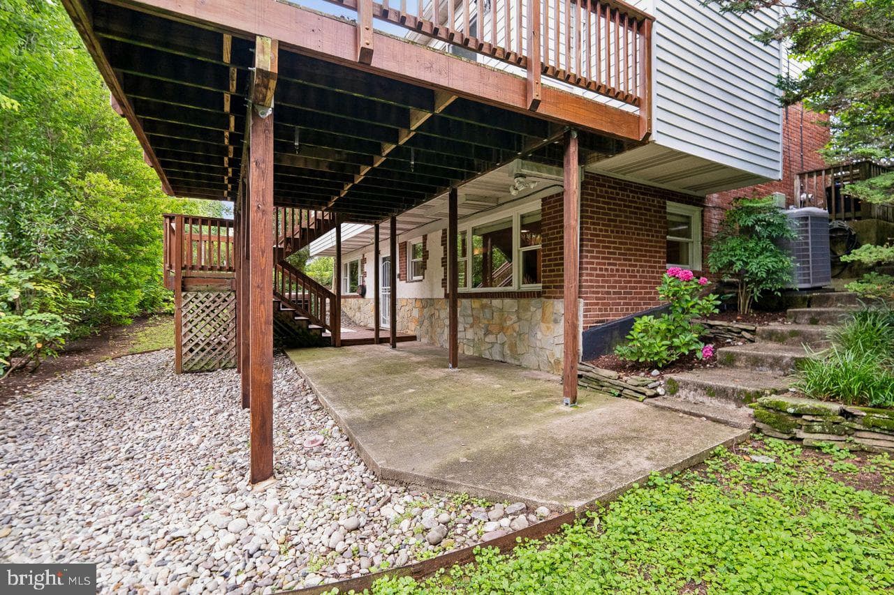 8429 Farrell Drive photo 32