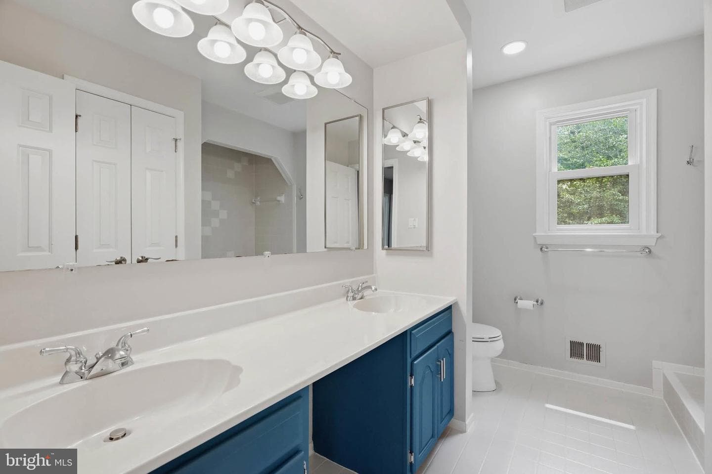 20605 Hazelnut Court photo 53