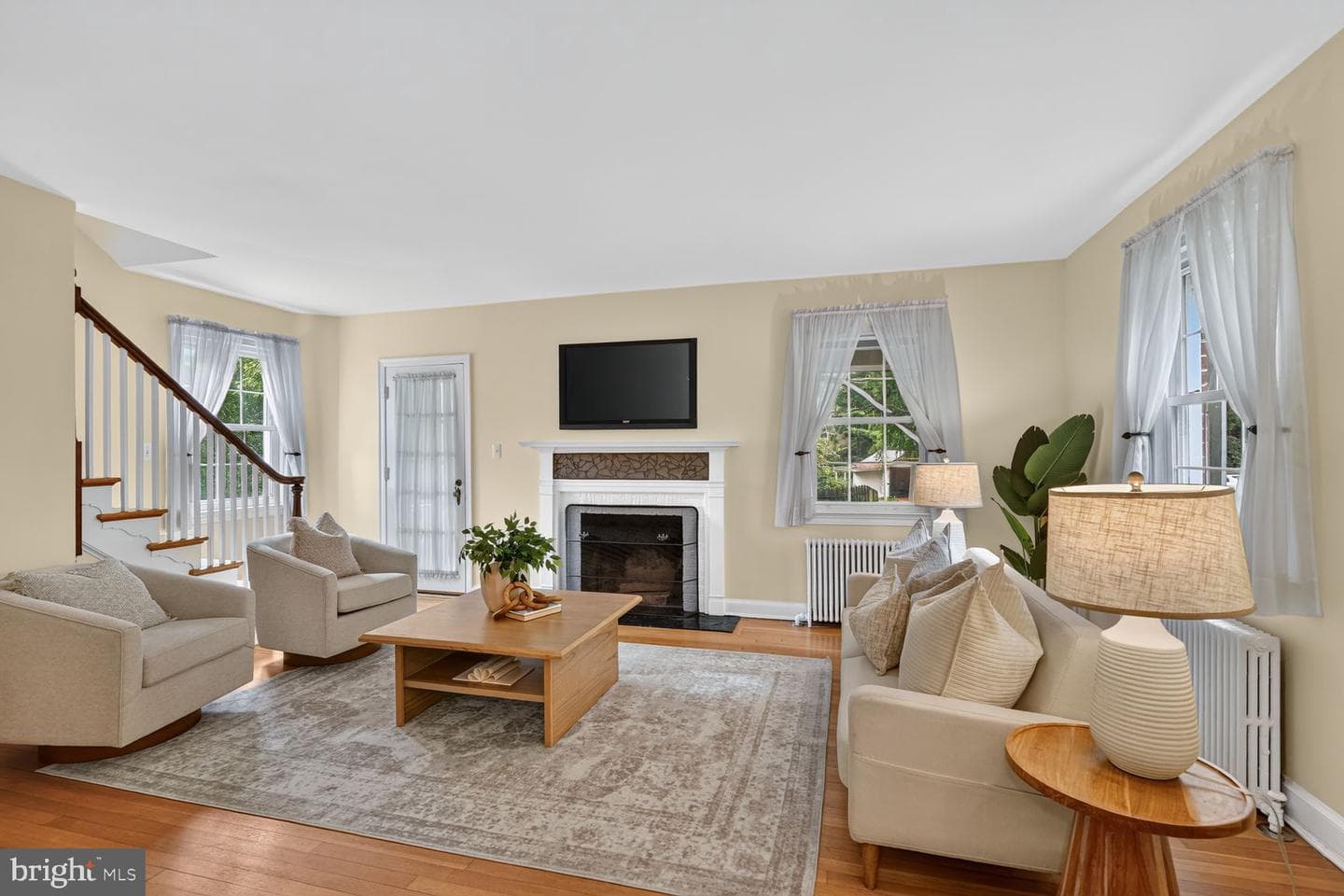 2030 Lanier Drive photo 3