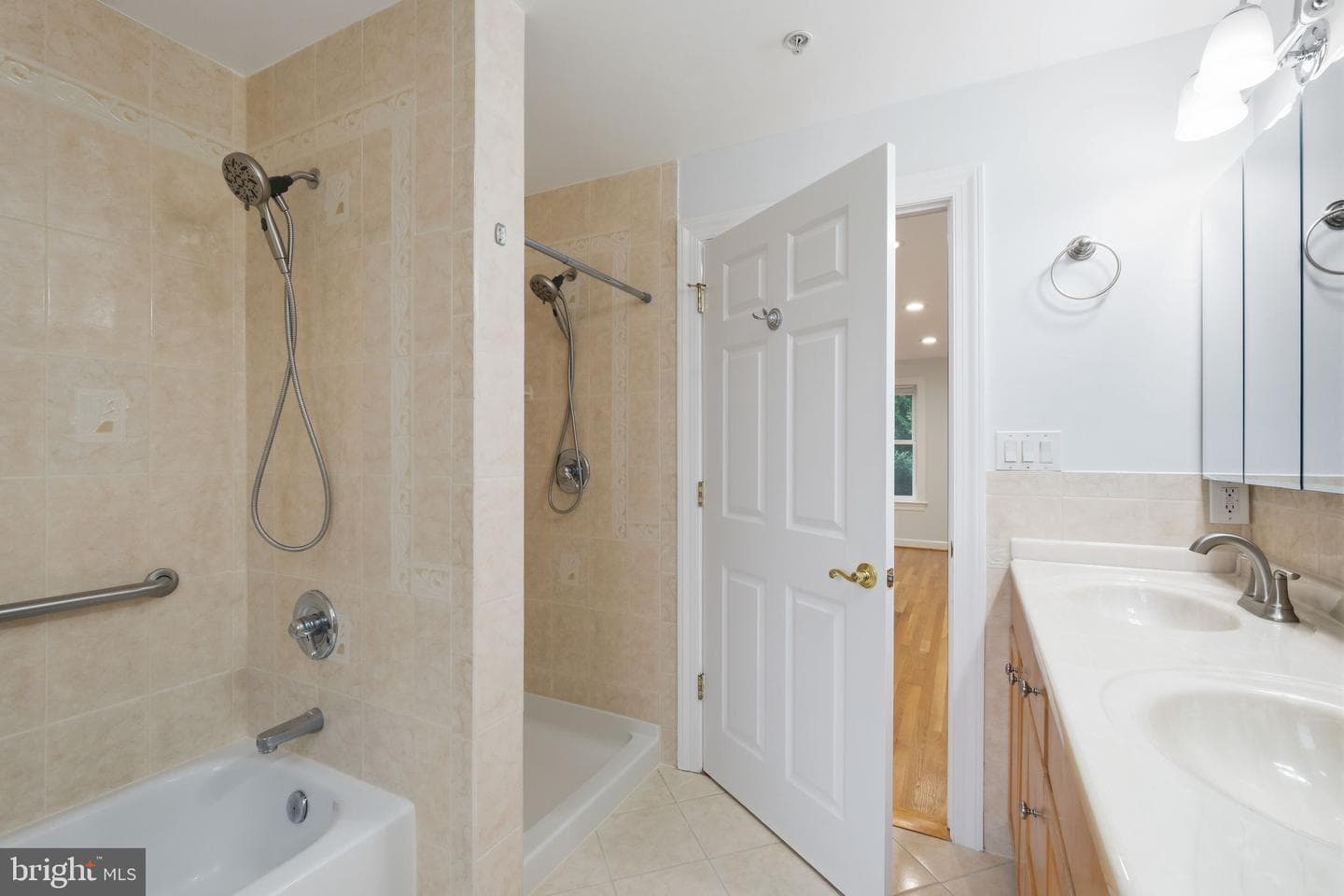 711 Lamberton Drive photo 35