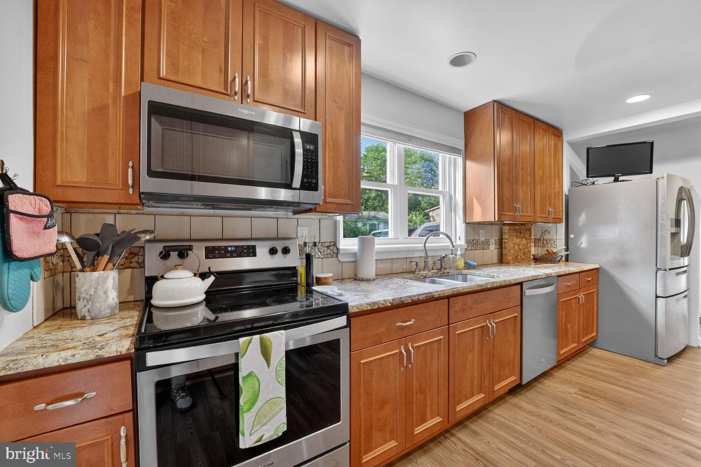 10123 Capitol View Avenue photo 5