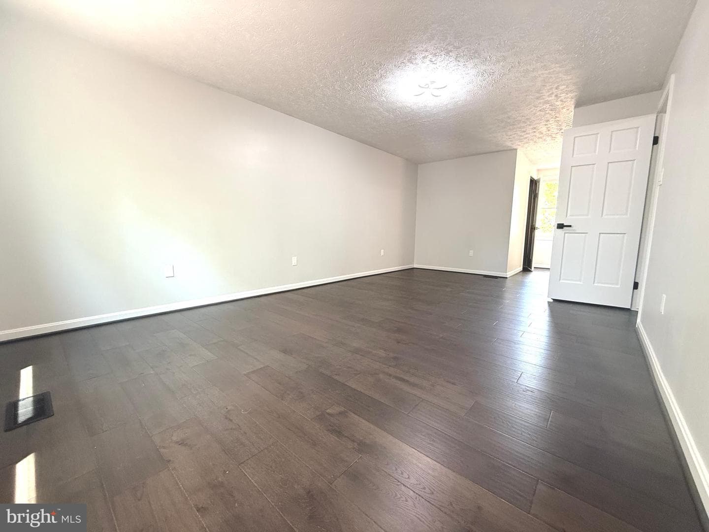 20345 Watkins Meadow Drive photo 14