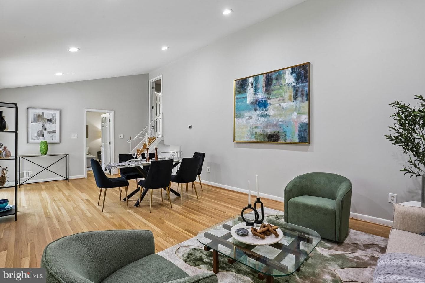 811 Kenbrook Drive photo 32