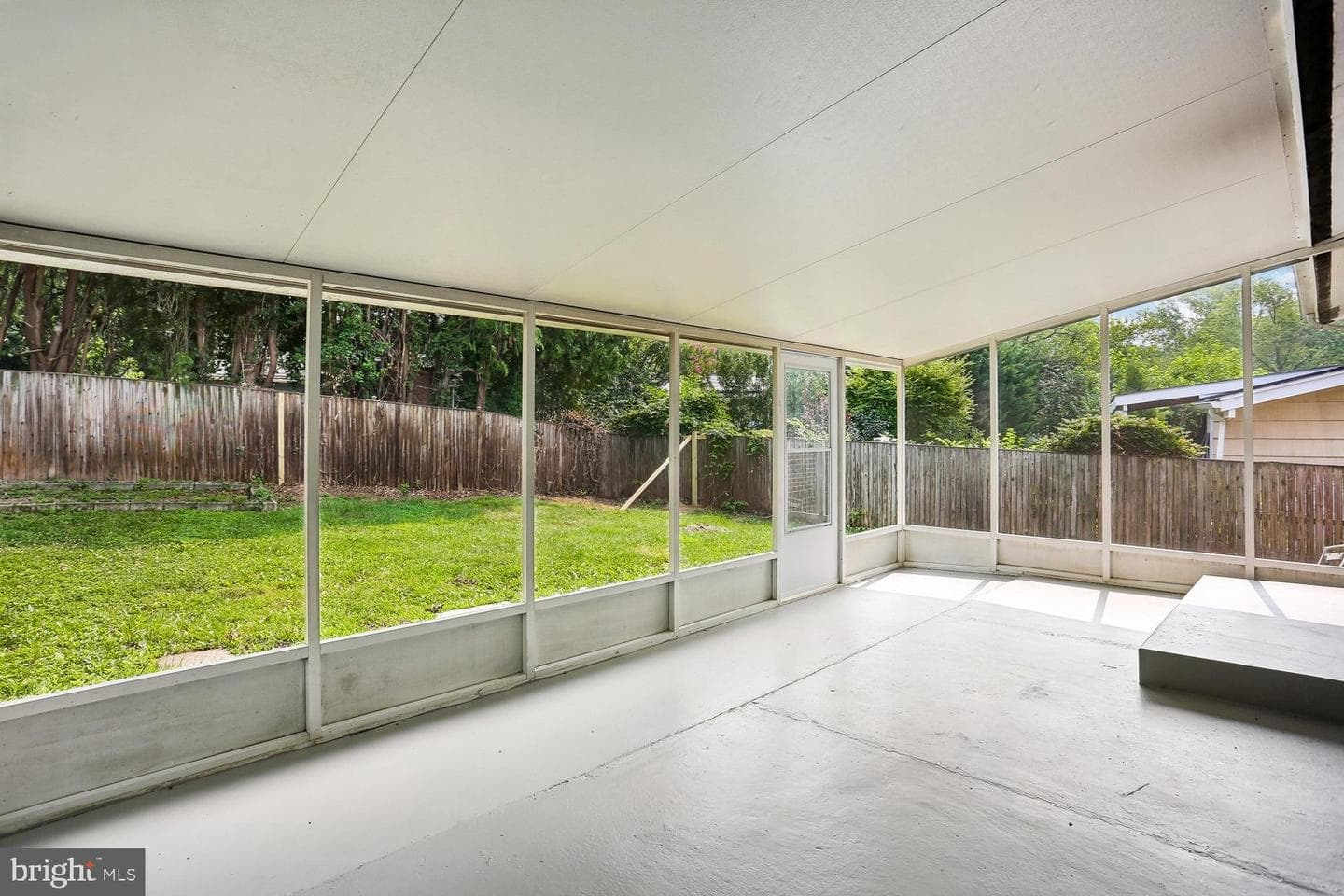 811 Kenbrook Drive photo 42