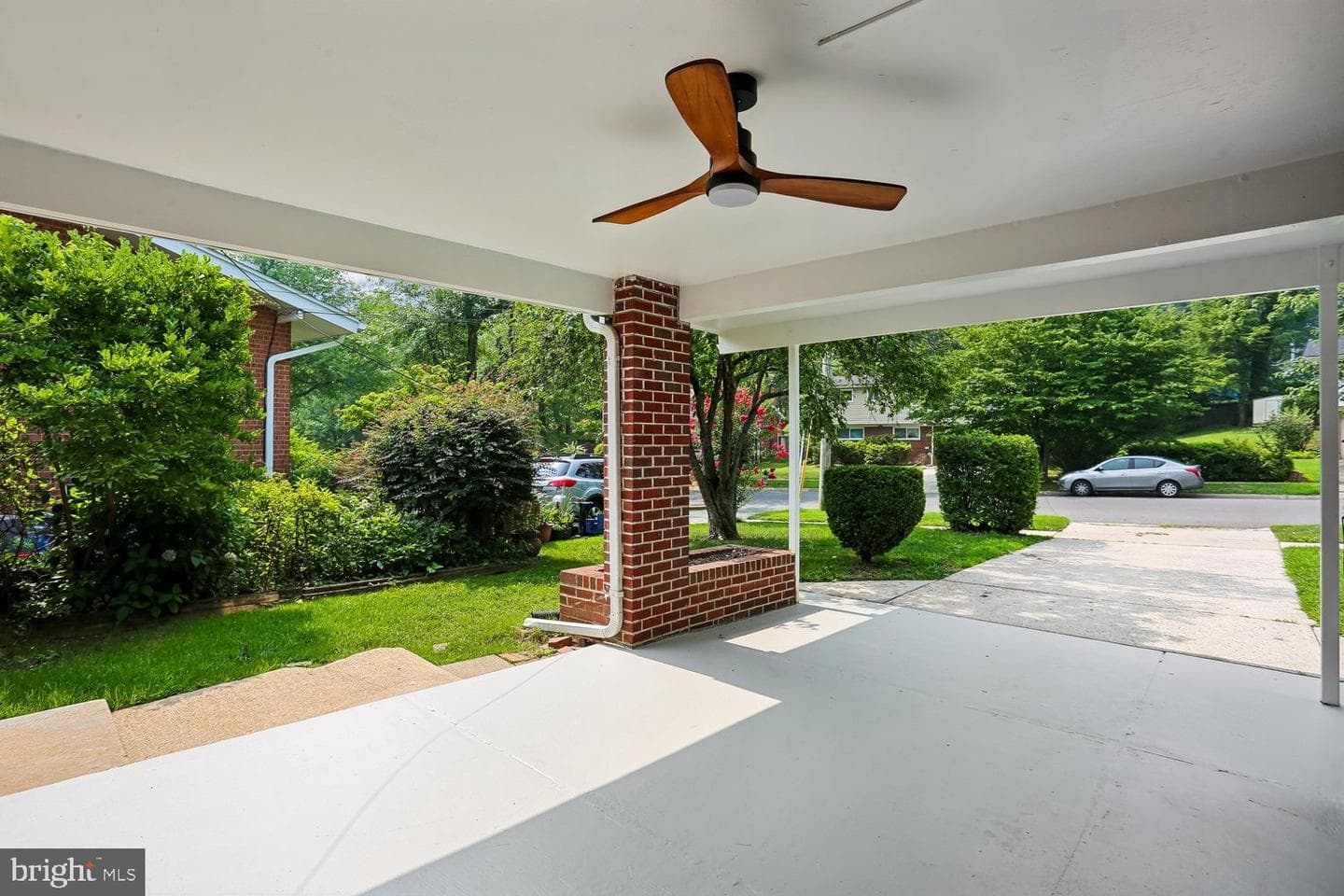811 Kenbrook Drive photo 5
