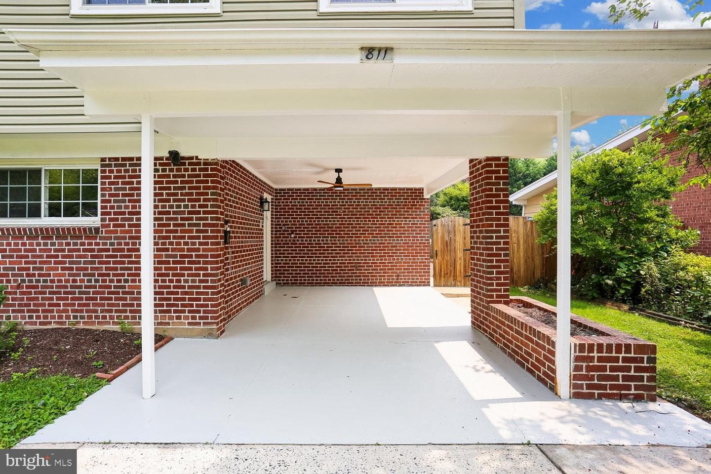811 Kenbrook Drive photo 8