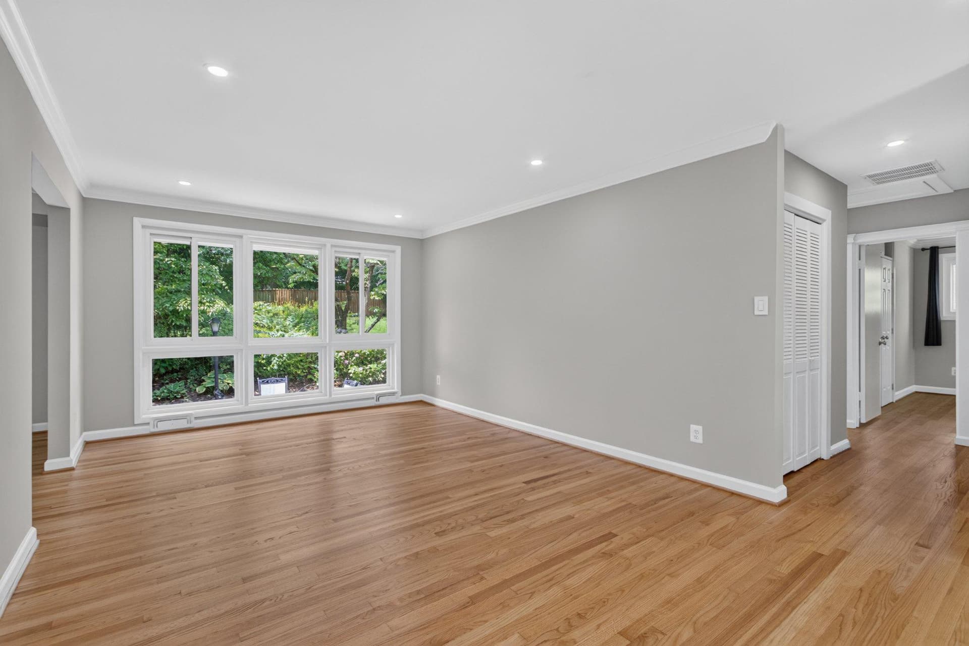 10228 Hatherleigh Dr photo 11