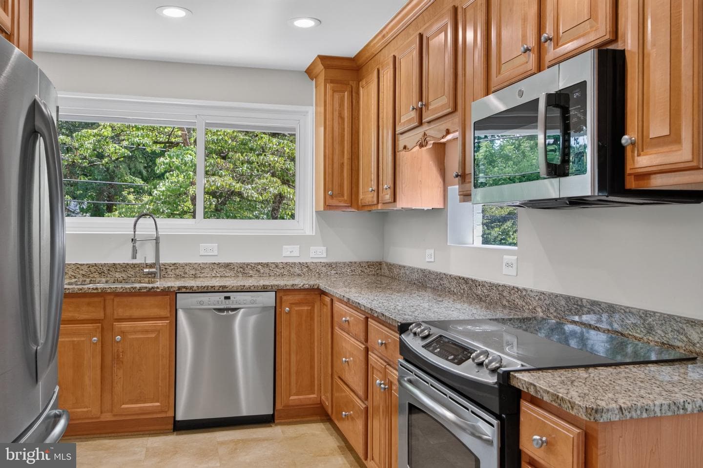 10228 Hatherleigh Dr photo 17