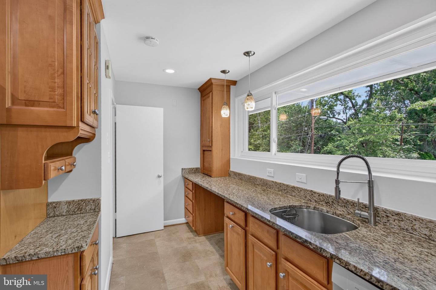10228 Hatherleigh Dr photo 23