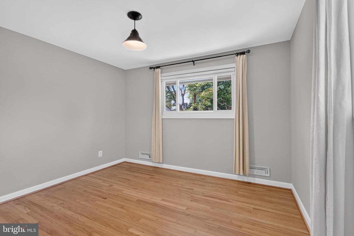 10228 Hatherleigh Dr photo 33