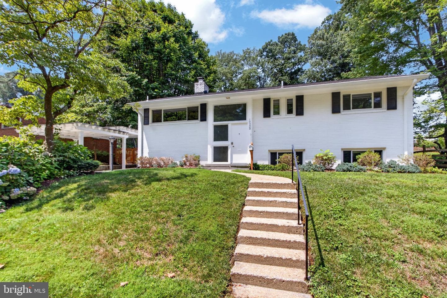 10228 Hatherleigh Dr photo 5